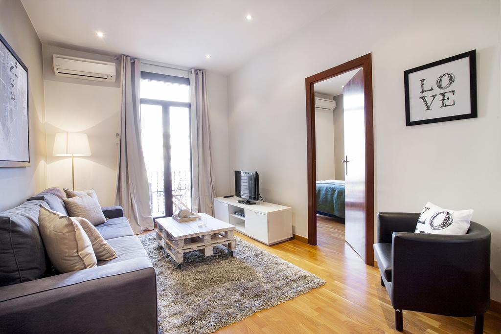 Apartments Barcelona & Home Deco Viladomat Kültér fotó