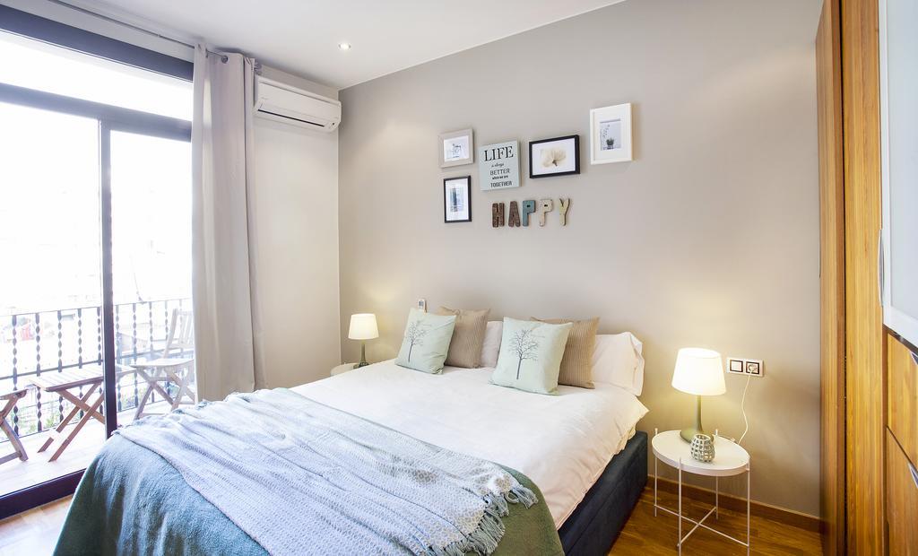 Apartments Barcelona & Home Deco Viladomat Kültér fotó
